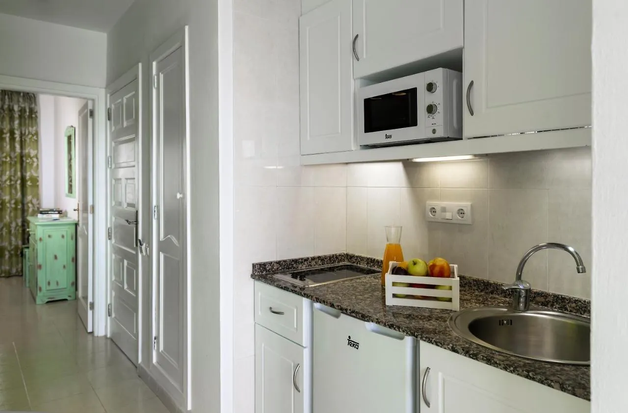 Apartamentos Hesperia Bristol Playa Corralejo 0*,  Spain
